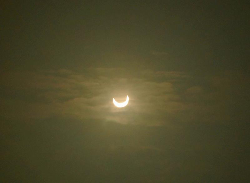 2011-01-04, Sonnenfinsternis (2).JPG